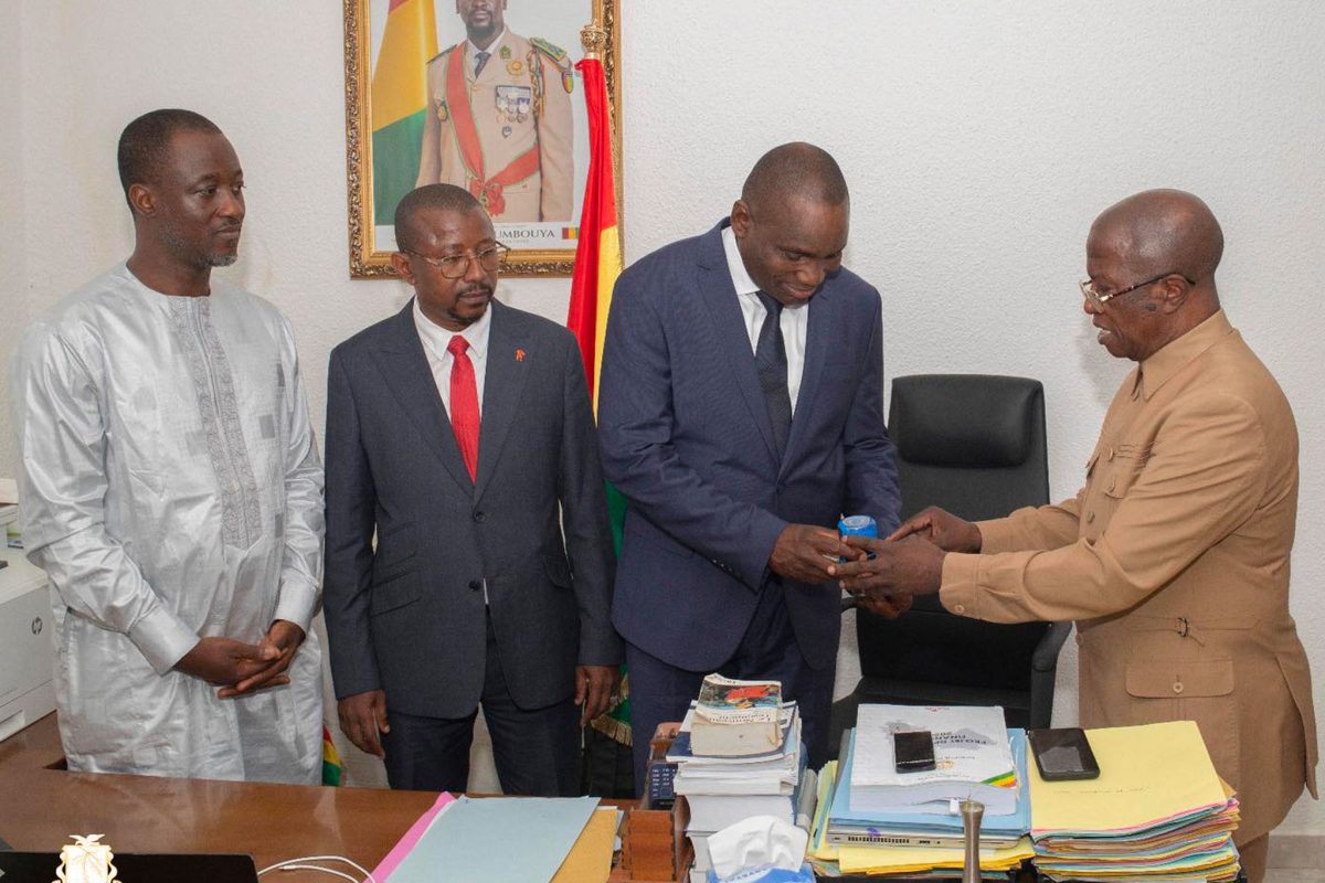 Passation de Service : Le Secrétaire Général Adjoint du Gouvernement a officiellement pris Fonction