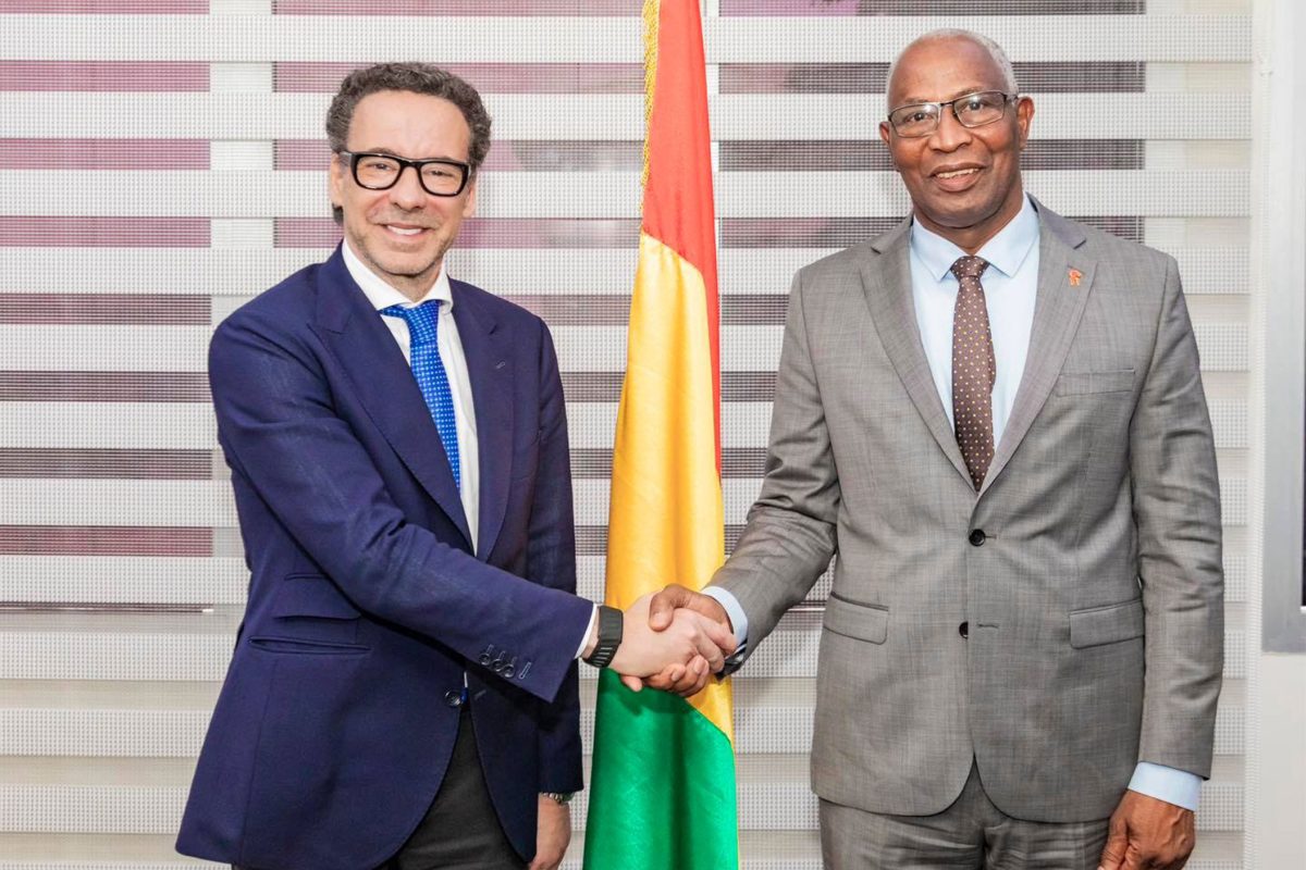 Le Premier ministre échange avec Quantum Solutions pour l’amélioration des infrastructures sanitaires en Guinée