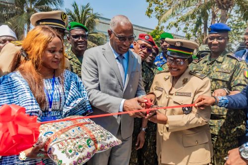 LE PREMIER MINISTRE AMADOU OURY BAH A PROCÉDÉ A L’INAUGURATION DES PISCINES DU PARC AQUATIQUE DU JARDIN DU 2 OCTOBRE.