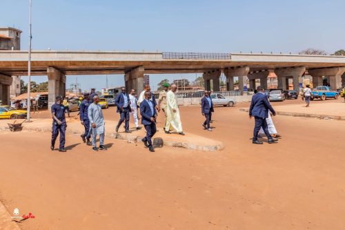 LE PREMIER MINISTRE A LA MOSQUÉE DE BAMBETO ET SUR LE CHANTIER DE L’ÉCHANGEUR