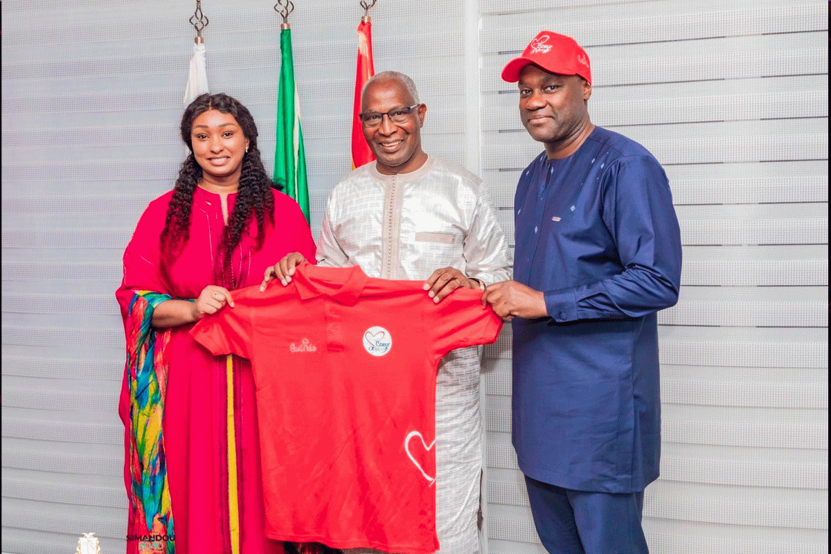 LE PREMIER MINISTRE REÇOIT L’ONG CŒUR ALPHA ET DES LÉGENDES DU FOOTBALL AFRICAIN