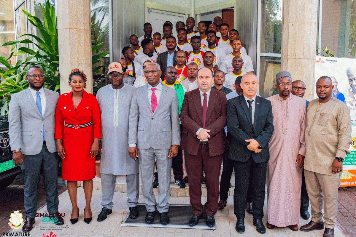 LE PREMIER MINISTRE A REÇU LA FEDERATION GUINEENNE DE MINI-FOOTBALL