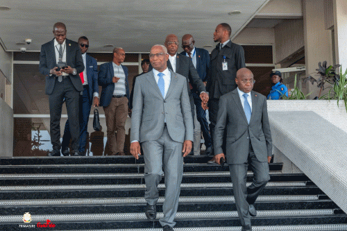 LE PREMIER MINISTRE AMADOU OURY BAH REPRÉSENTE LE CHEF DE L’ÉTAT AUX FESTIVITÉS DU 65E ANNIVERSAIRE DE L’INDÉPENDANCE DE LA CÔTE D’IVOIRE