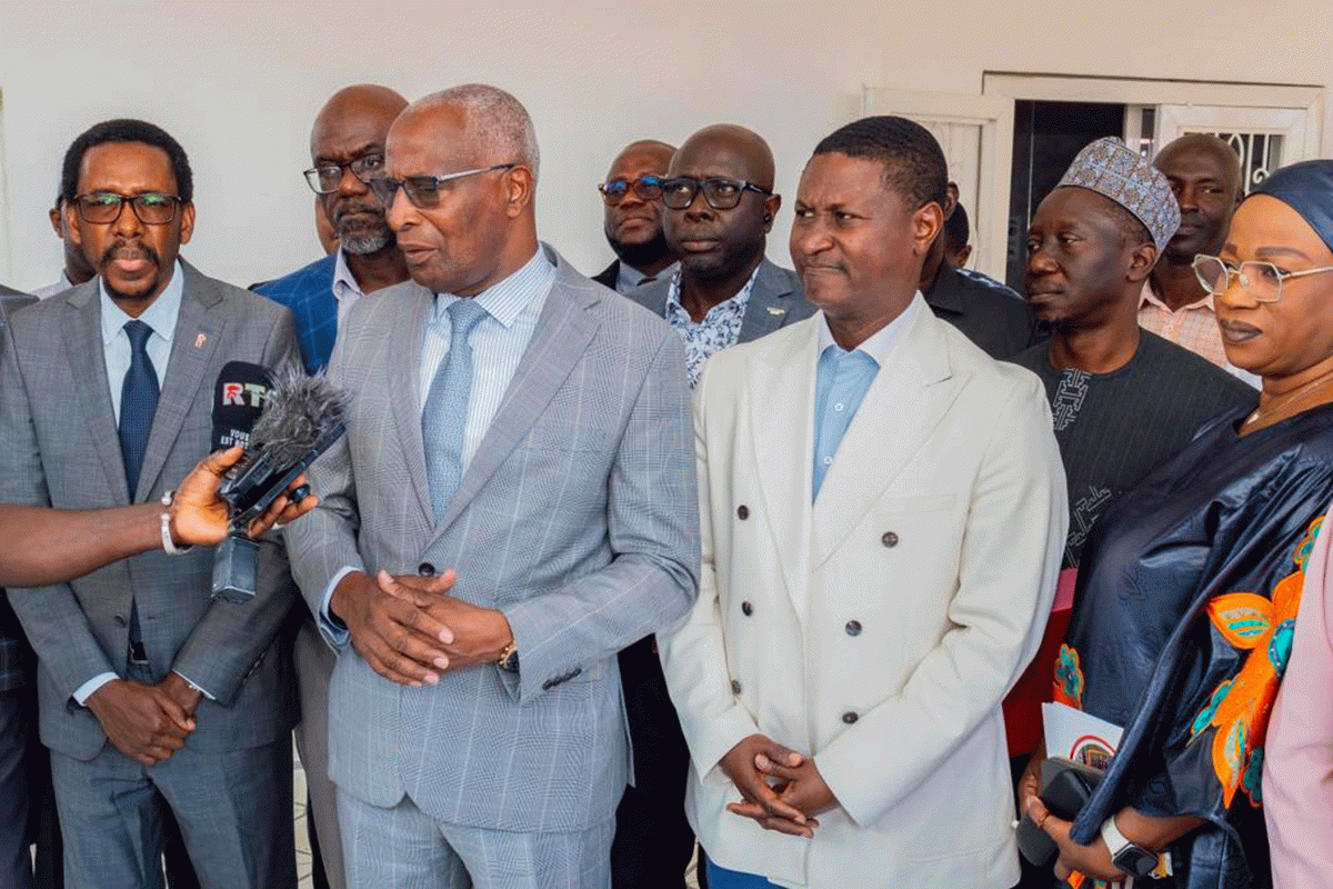 LE PREMIER MINISTRE ENCOURAGE L’EDG À ACCÉLÉRER LES RÉFORMES ÉNERGÉTIQUES