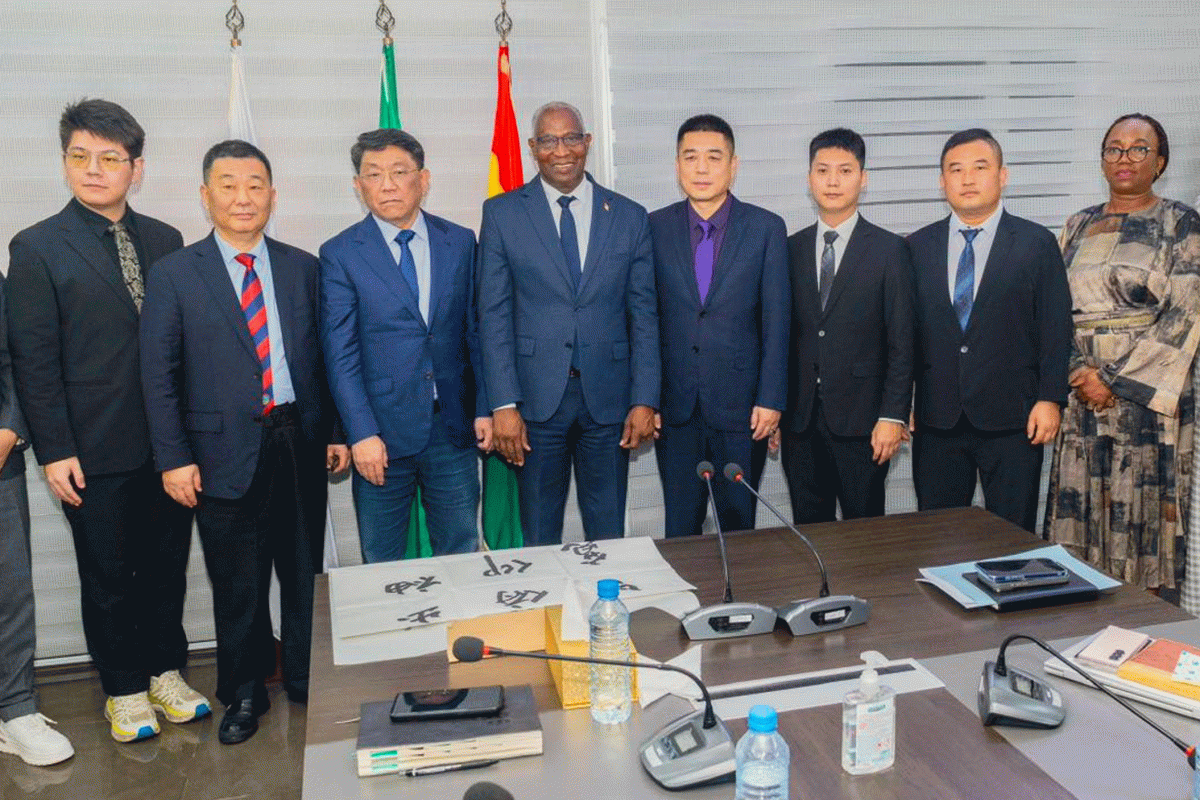 UNE DÉLÉGATION CHINOISE REÇUE À LA PRIMATURE POUR DYNAMISER LA COOPÉRATION TECHNIQUE