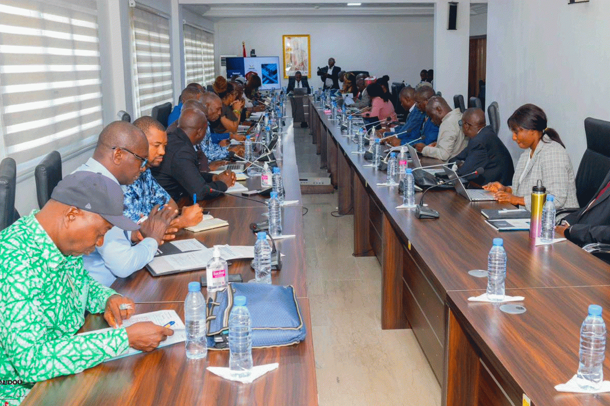 EVALUATION FINALE 2025 : LE MINISTERE DE L’INDUSTRIE ET DES PME MET EN AVANT SES REFORMES ET PERSPECTIVES