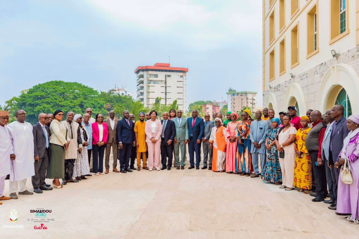 EKONOMII BULEE : LAAMU NGUN ANGISIKE ÑINNUGOL EƁƁOOJE YUƁƁINDIRAYƊE