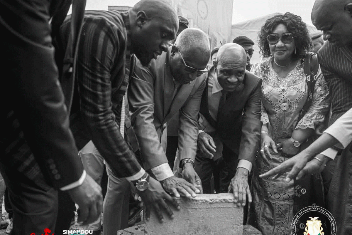 WERDE E WUNUNNDE NEWIINDE : ARDIIƊO YAAKITORAAƁE ƁEN DIDII KA HOƊO LIGGOTOOɓE HUƁINDIIƁE ƁEN KALUM