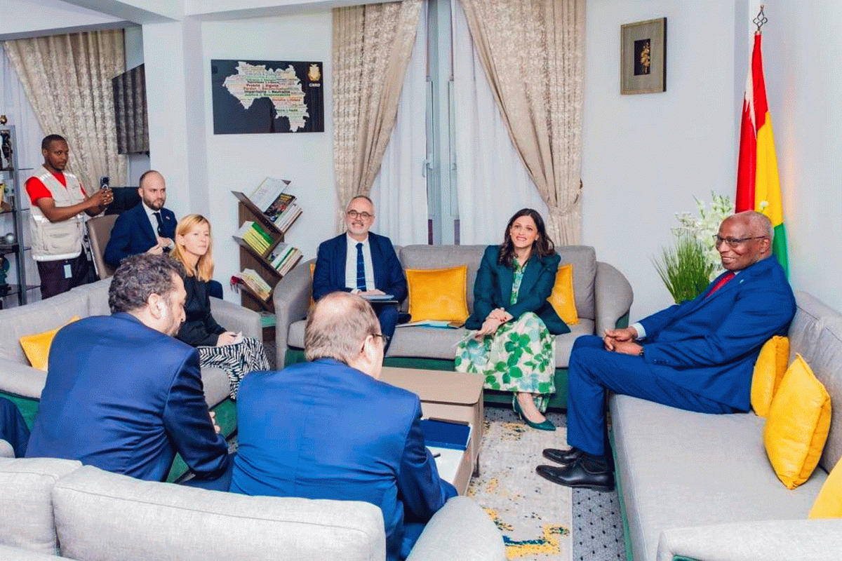 INVESTITURE DU PRÉSIDENT MAMADI DOUMBOUYA : LA FRANCE RÉAFFIRME SON ENGAGEMENT AUX CÔTÉS DE LA GUINÉE