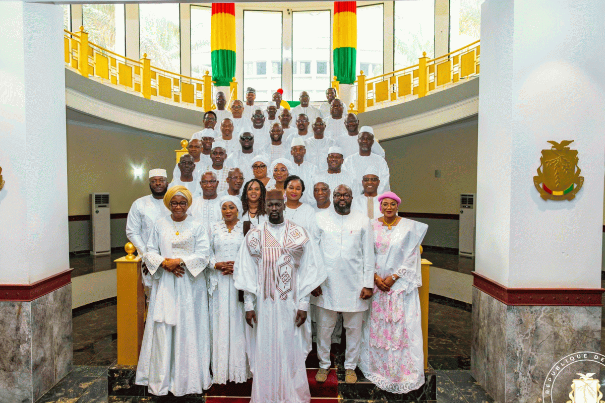 PALEE MOHAMMED V : LAAMUN GUN HIWROYIKE ARDIIƊO HAWTAANDI NDIN FII HIITANNDE HEYRE NDEN.