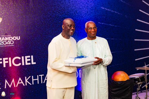 DÎNER OFFICIEL OFFERT PAR LE PREMIER MINISTRE À LA DÉLÉGATION DE LA SOCIÉTÉ FINANCIÈRE INTERNATIONALE