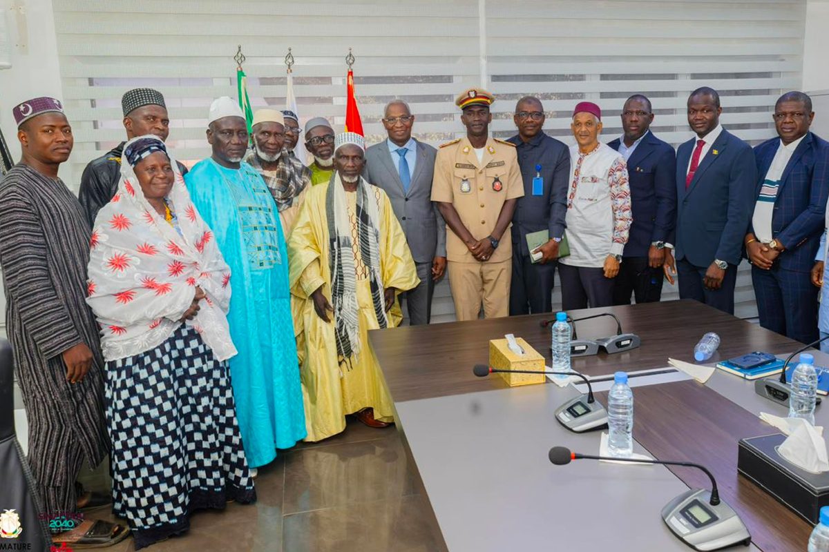 LE PREMIER MINISTRE REÇOIT LES SAGES DE BOFFA