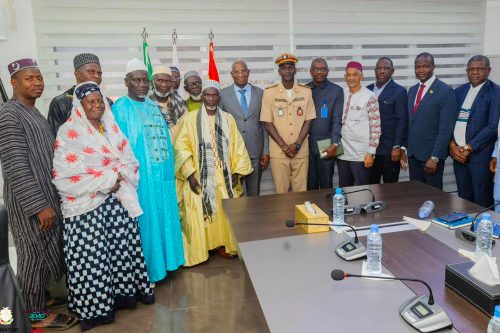 LE PREMIER MINISTRE REÇOIT LES SAGES DE BOFFA