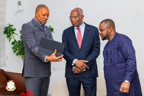 LE PREMIER MINISTRE EFFECTUE UNE VISITE DE TRAVAIL AU MINISTÈRE DE L’ASSAINISSEMENT, DE L’HYDRAULIQUE ET DES HYDROCARBURES
