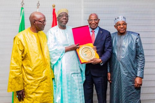COOPÉRATION ÉCONOMIQUE GUINÉE-SÉNÉGAL : LE PREMIER MINISTRE REÇOIT UNE DÉLÉGATION DE LA CHAMBRE DE COMMERCE DE DAKAR