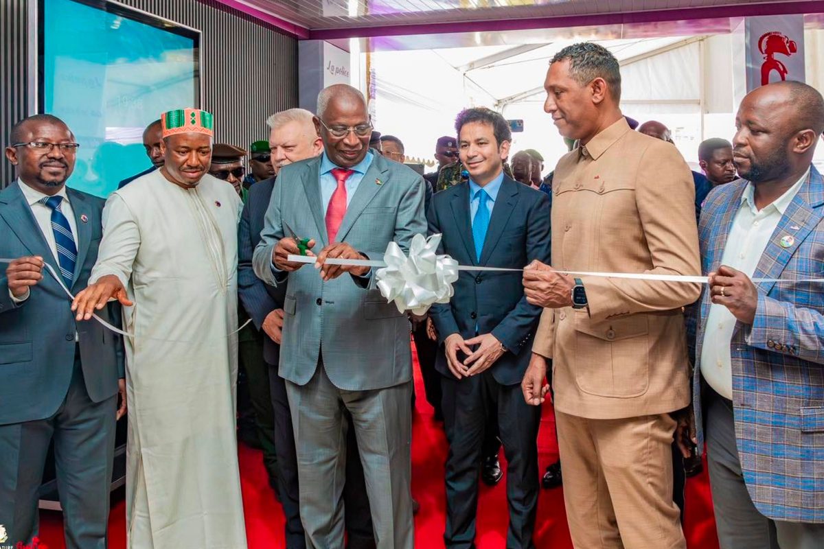 NOKKUURE WINNDITORDE FII PASSEPORTS EXPRESS KIPE : ARDIIƊO YAAKITORAAƁE ƁEN AAMADU WUURI BAA ARDIKE HURMBITUGOL NGOL