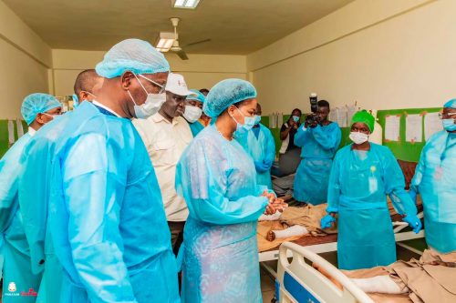 DRAME DE KANGOLIA : LE PREMIER MINISTRE AU CHEVET DES VICTIMES HOSPITALISÉES À DONKA