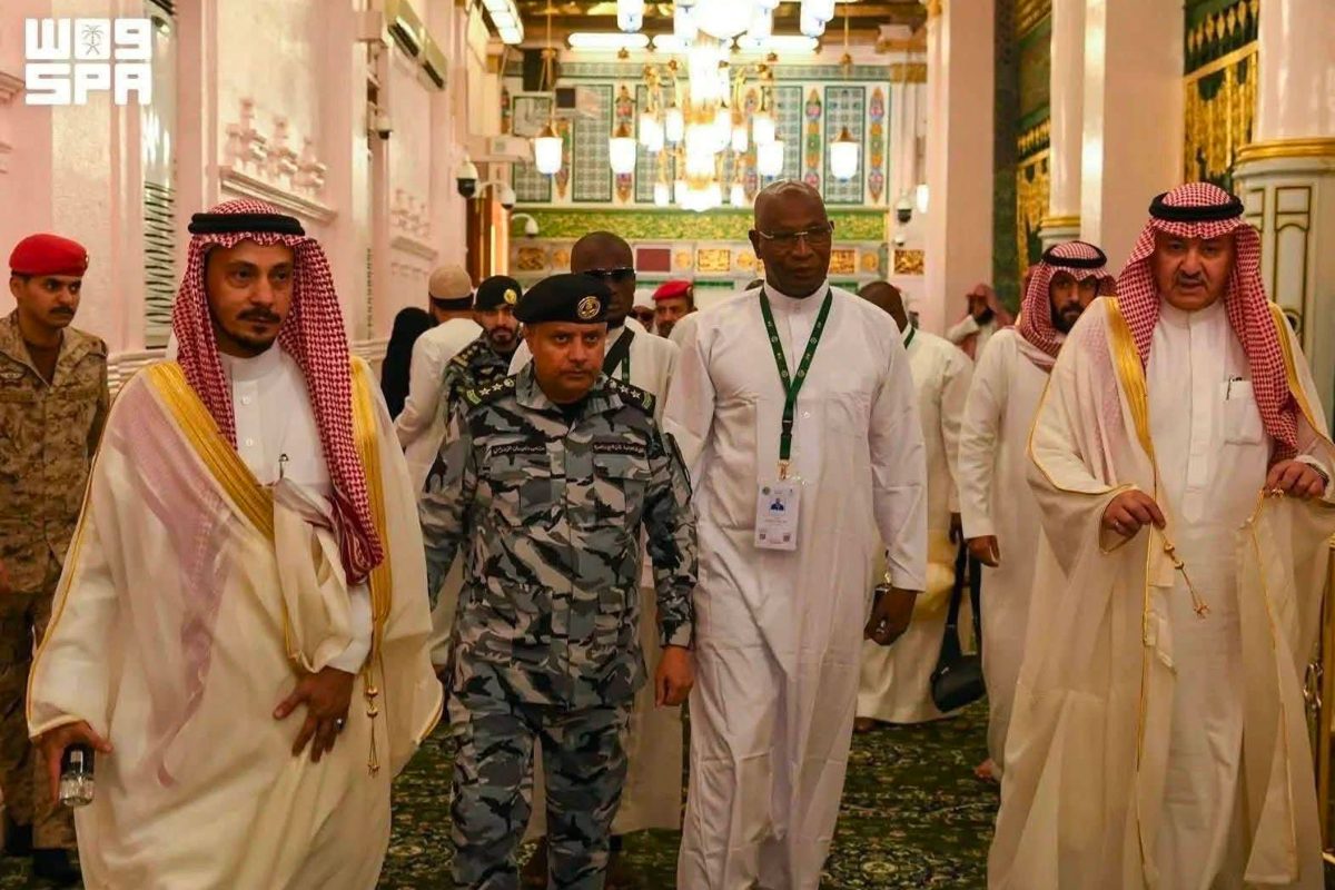 HADJ 2026 : LE PREMIER MINISTRE EN RECUEILLEMENT À LA MOSQUÉE DU PROPHÈTE À MÉDINE