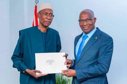 DIPLOMATIE RÉGIONALE : UNE DÉLÉGATION SÉNÉGALAISE REÇUE PAR LE PREMIER MINISTRE